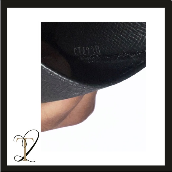 Authentic Louis Vuitton Damier Graphite Key Pouch✨ - Picture 4 of 6